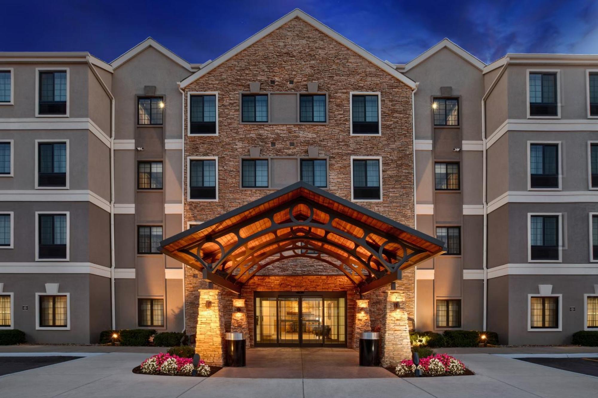 Staybridge Suites Omaha 80Th And Dodge By Ihg Eksteriør billede