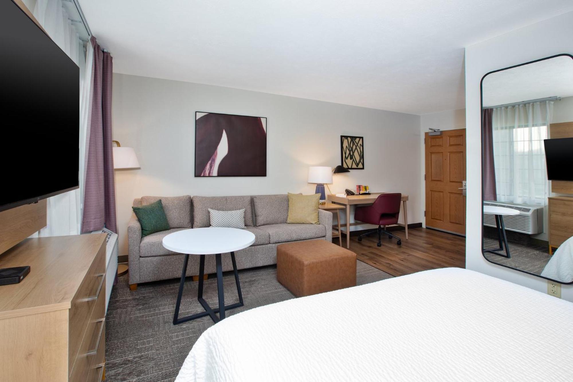 Staybridge Suites Omaha 80Th And Dodge By Ihg Eksteriør billede