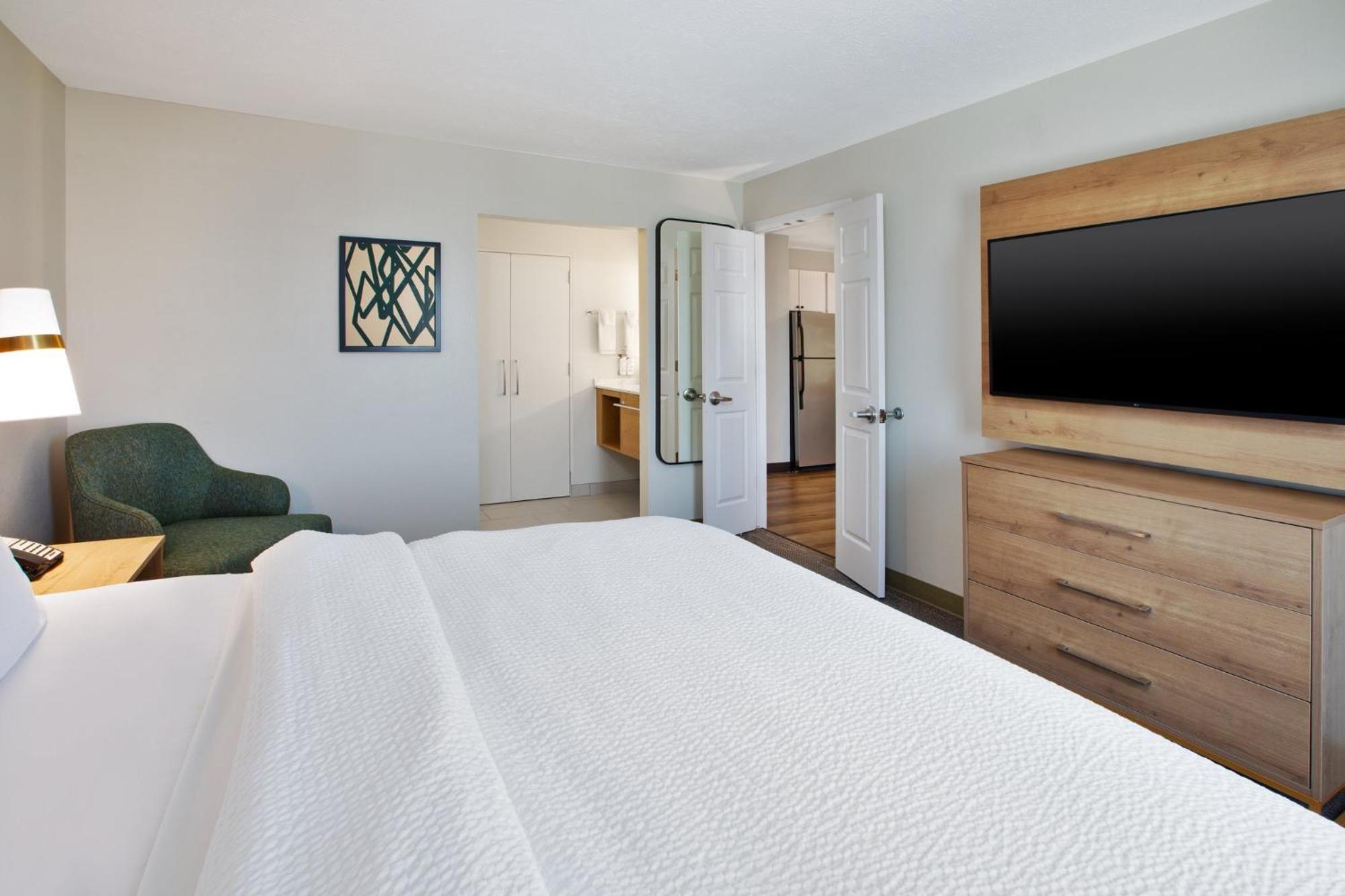 Staybridge Suites Omaha 80Th And Dodge By Ihg Eksteriør billede