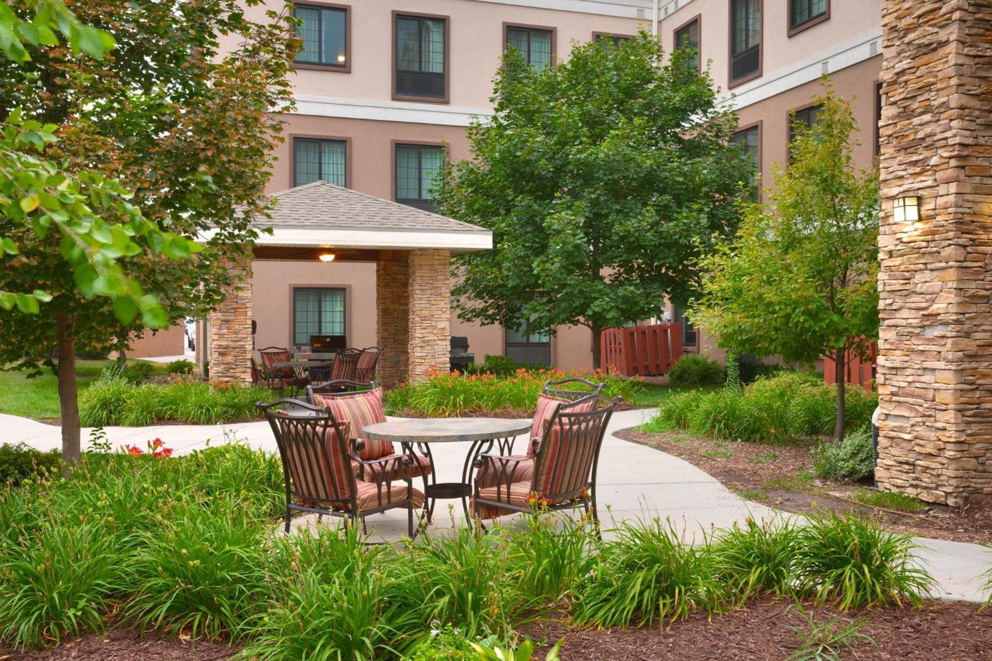 Staybridge Suites Omaha 80Th And Dodge By Ihg Eksteriør billede