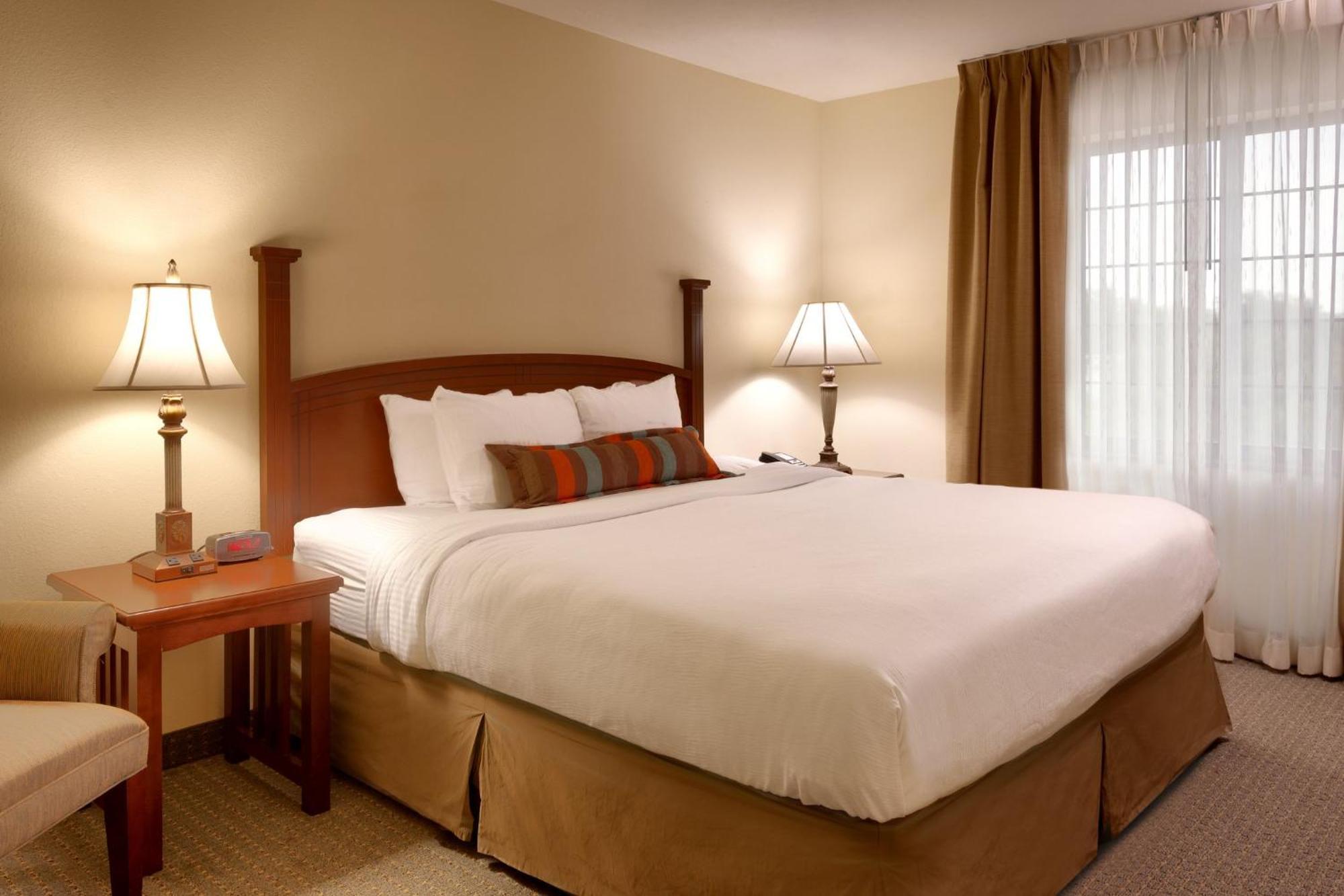 Staybridge Suites Omaha 80Th And Dodge By Ihg Eksteriør billede